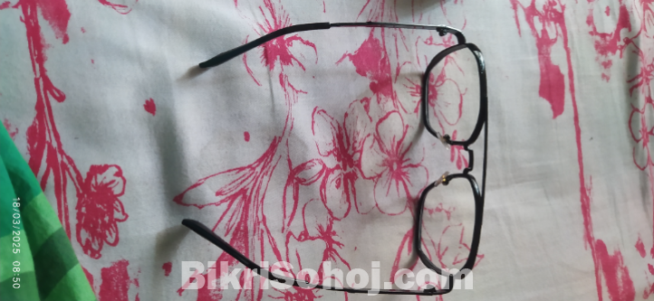 অরিজিনাল ব্লুকাট লেন্সের চশমা